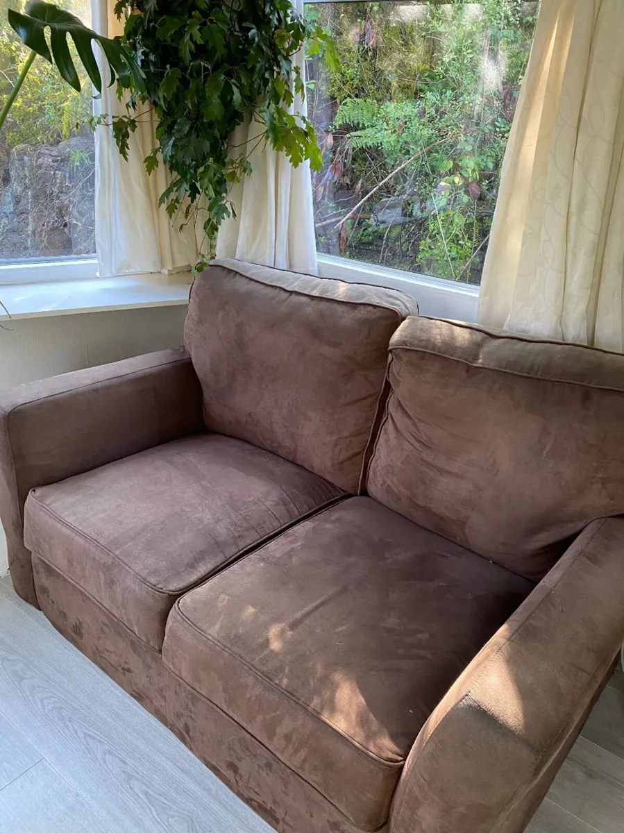 2 seat sofa - Image 1