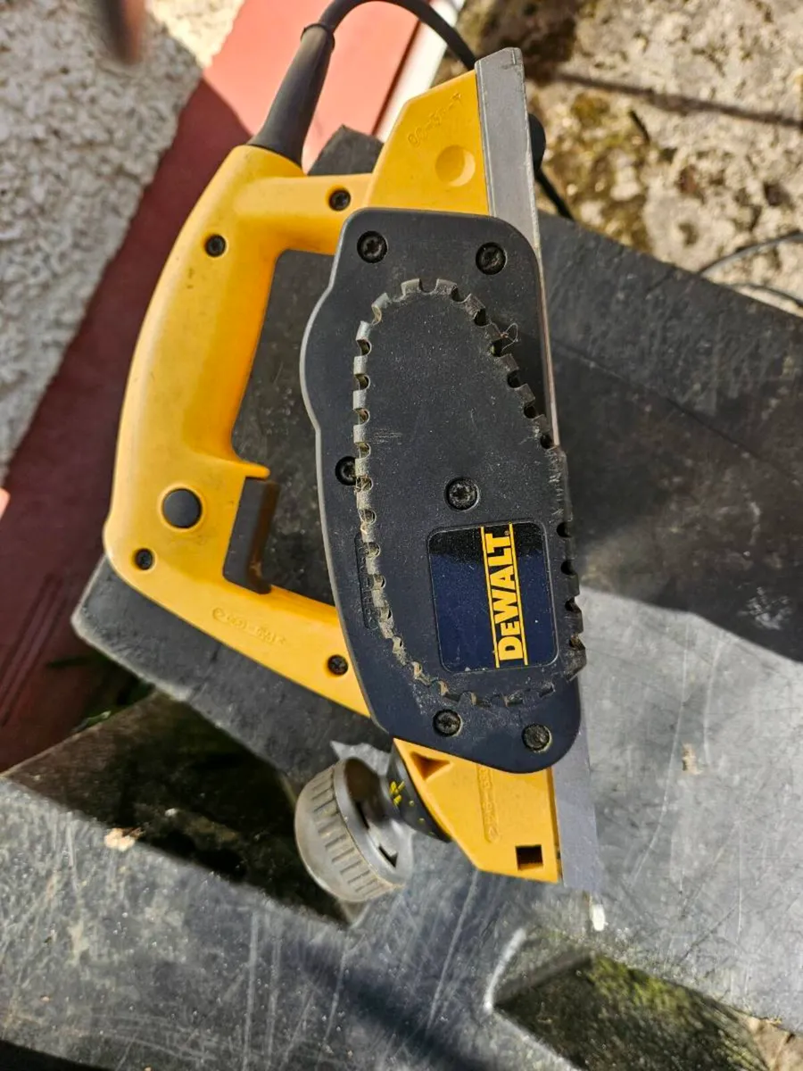 Dewalt 677L-xw 1.5 mm planer - Image 4