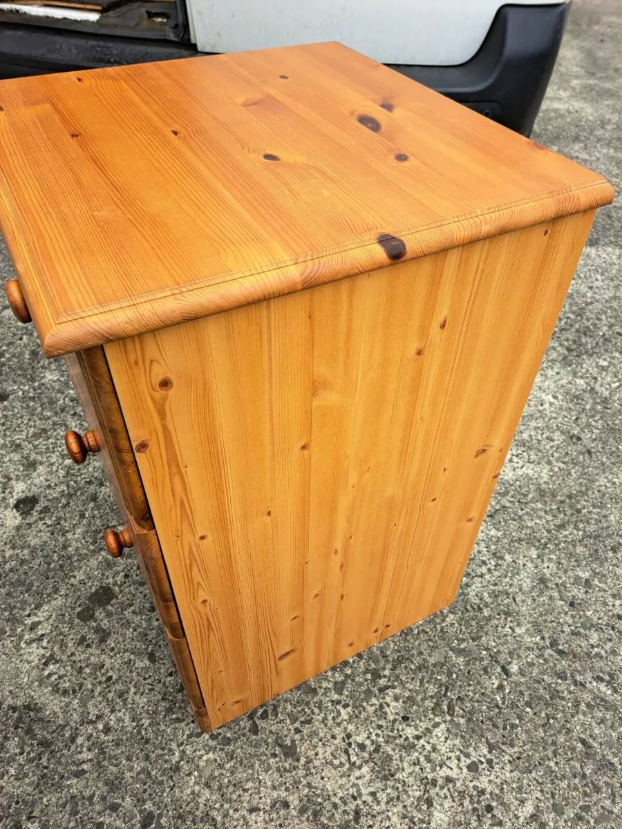 Lovely three drawer pine locker - Image 3