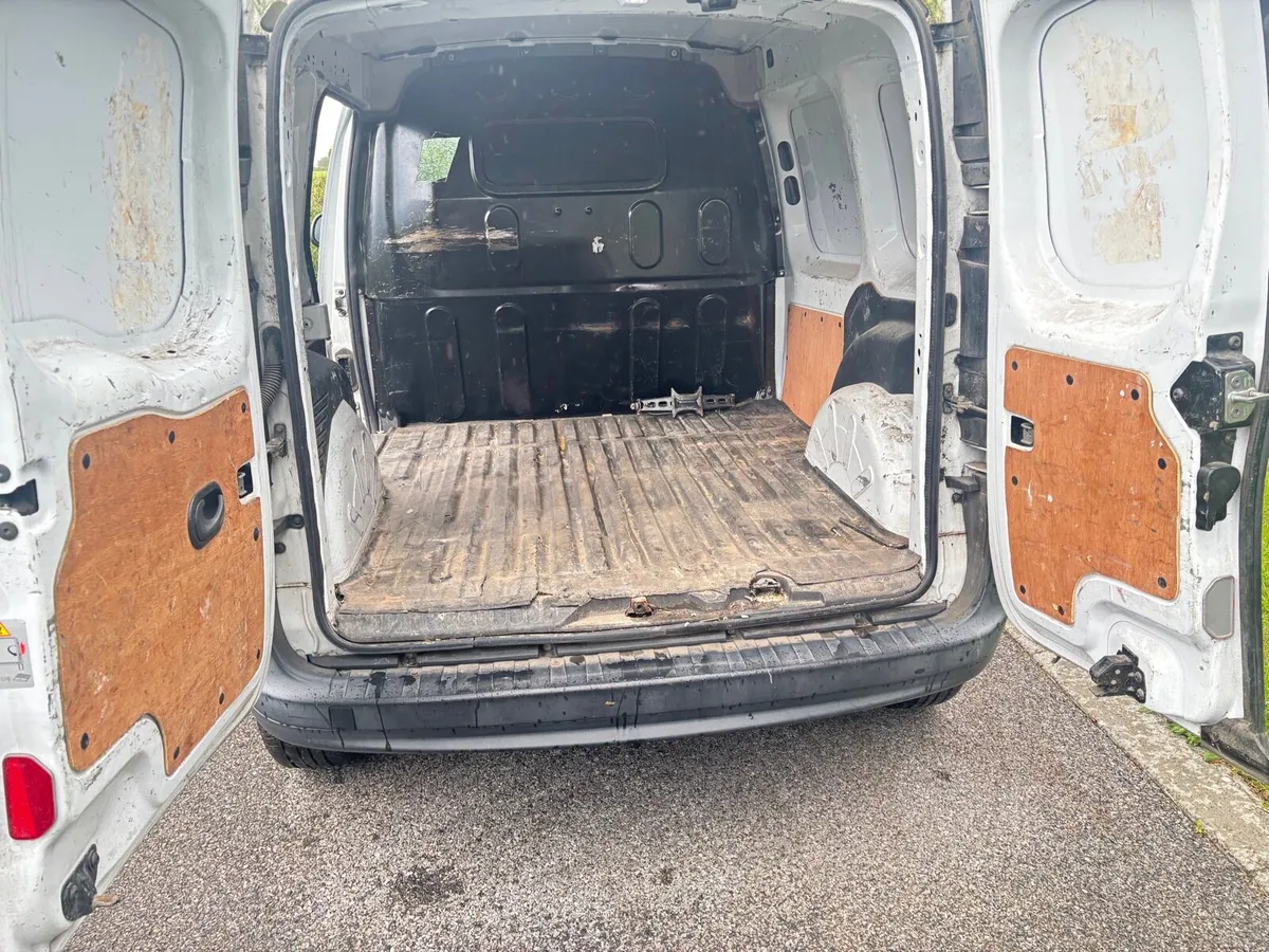 2016 Renault Kangoo 1.5 6sp Doe Dec 26 tax Nov 26 - Image 4