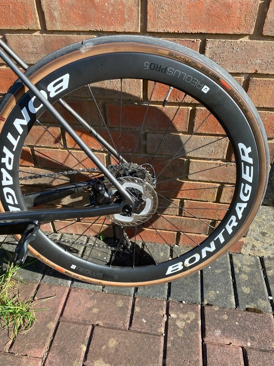 BONTRAGER AEOLUS PRO 5 TLR DISC ROAD WHEELSET - Image 2