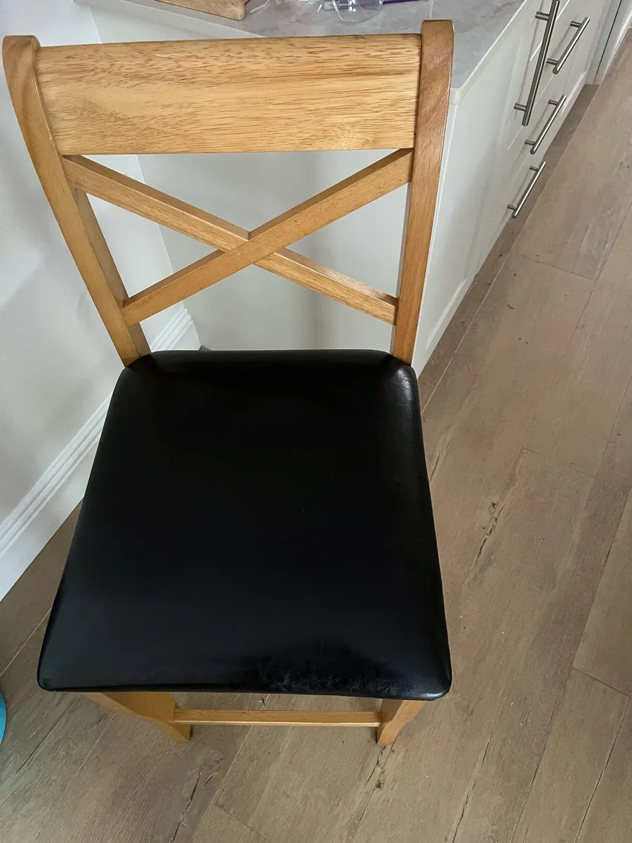 3 Brown leather and wood kitchen stools - Image 3