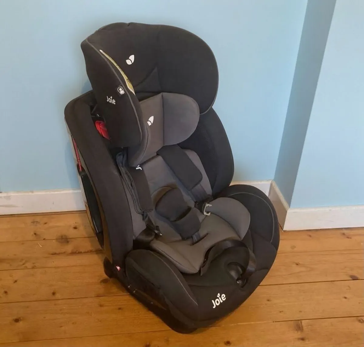 Joie Child Car Seat – Clean, Safe & Ready to Go - Image 1