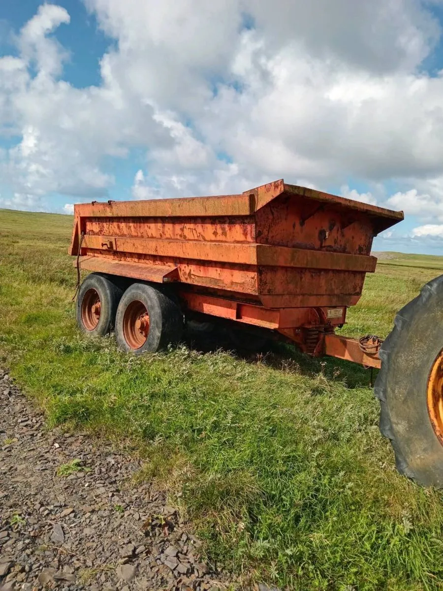 Dump trailer - Image 1