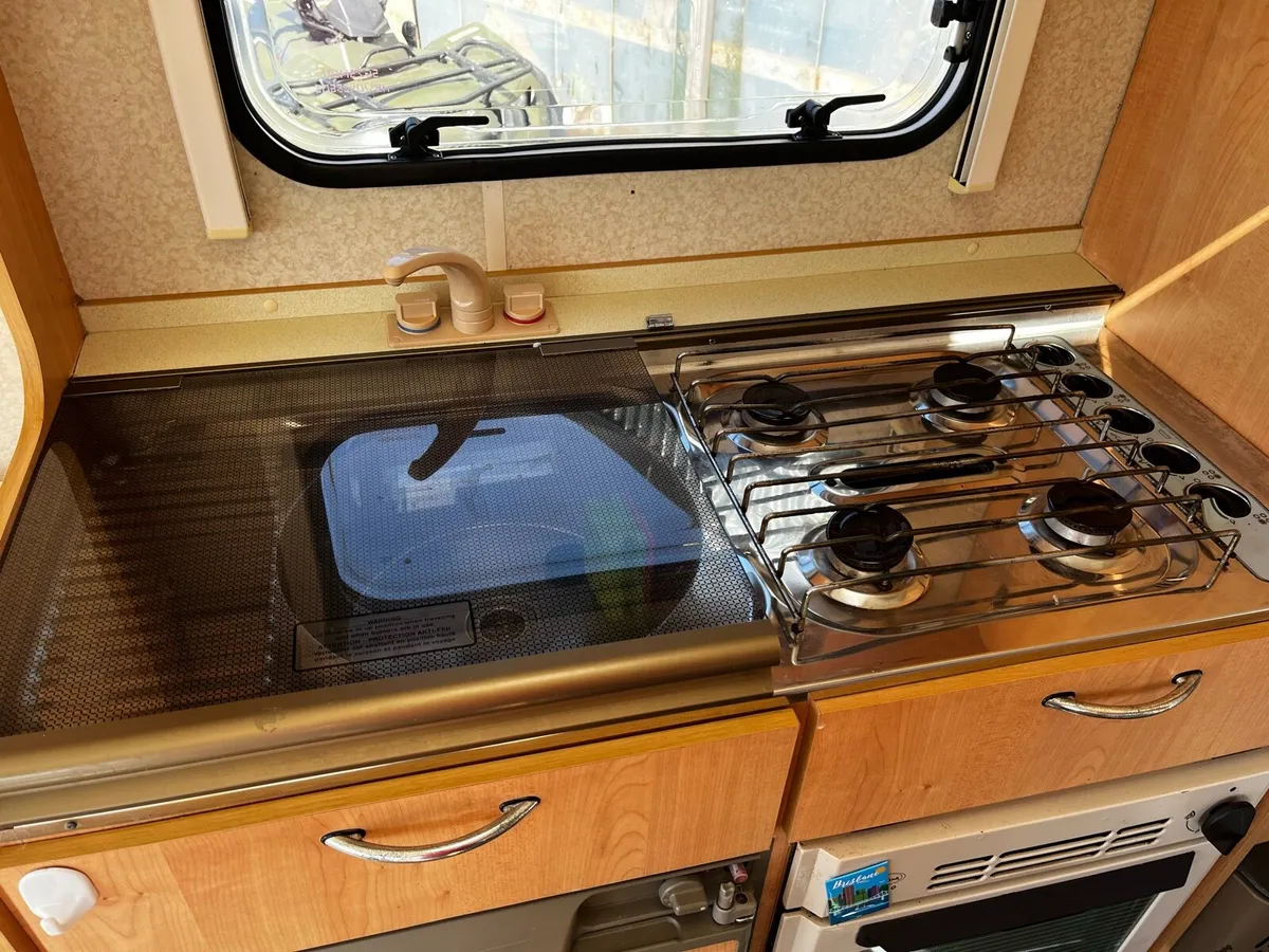 Excellent Beginner Caravan - Image 4