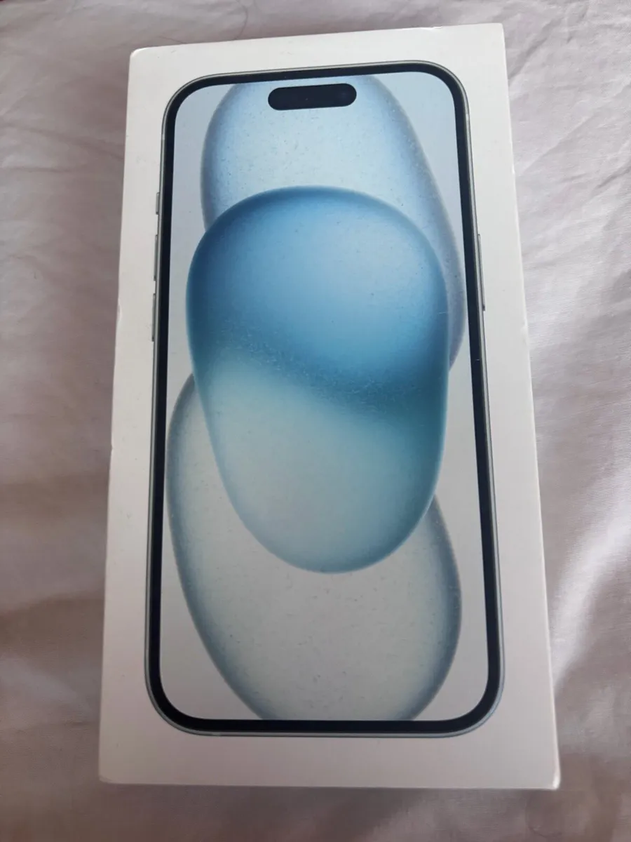 iPhone 15 - Image 3