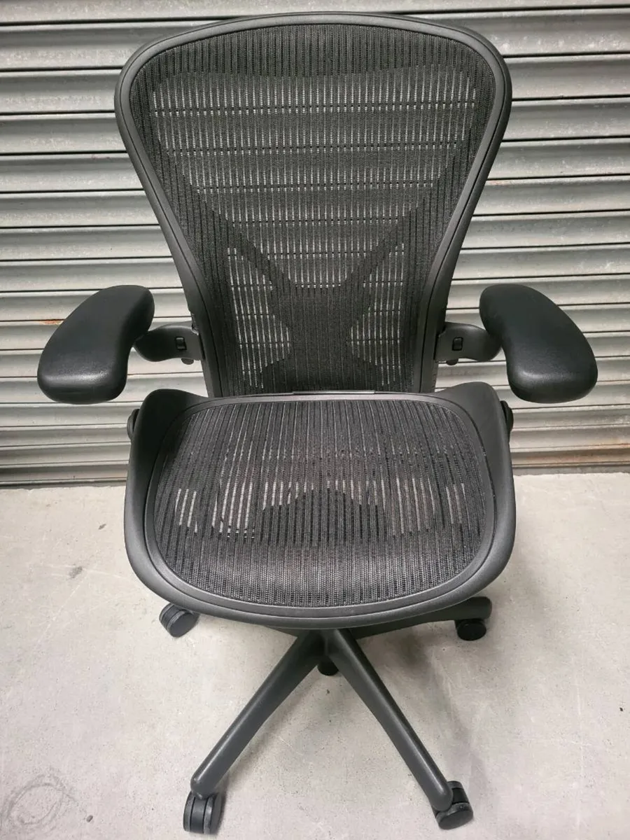 Herman Miller Aeron Posture Fit. Fully Loaded - Image 4