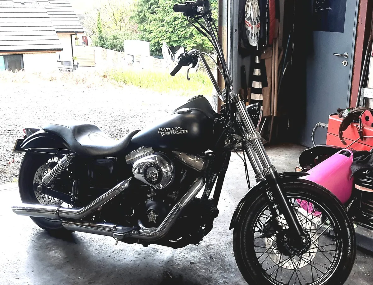 Harley Davidson Street bob black edition - Image 1