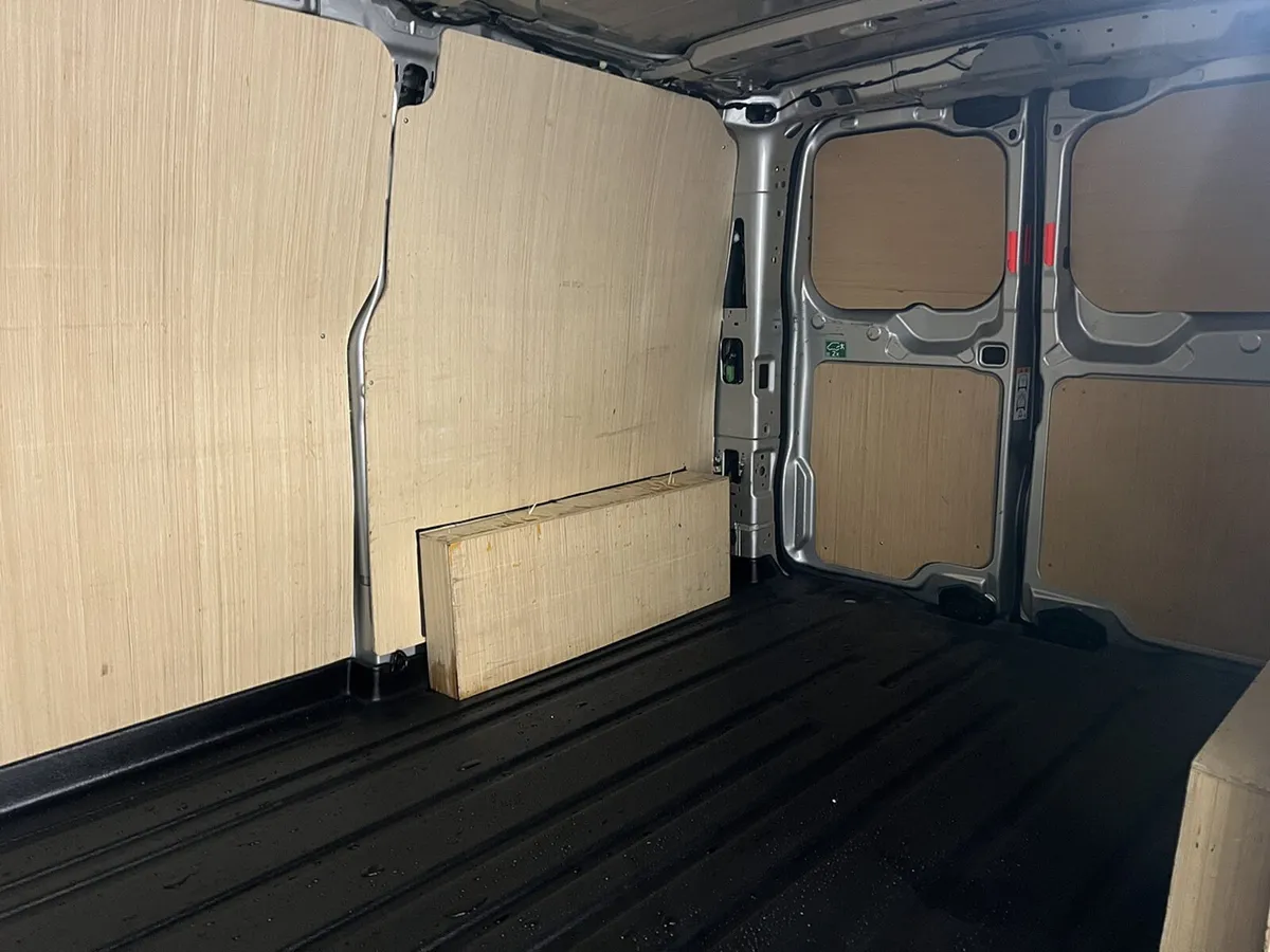 2024 Ford Transit Custom Panel Van - Image 3