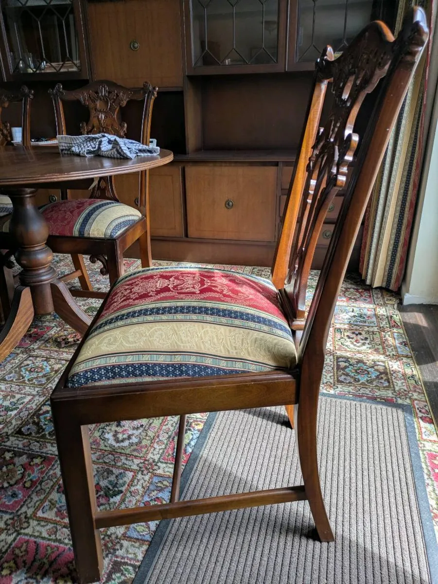 Dining table and chairs - Image 4