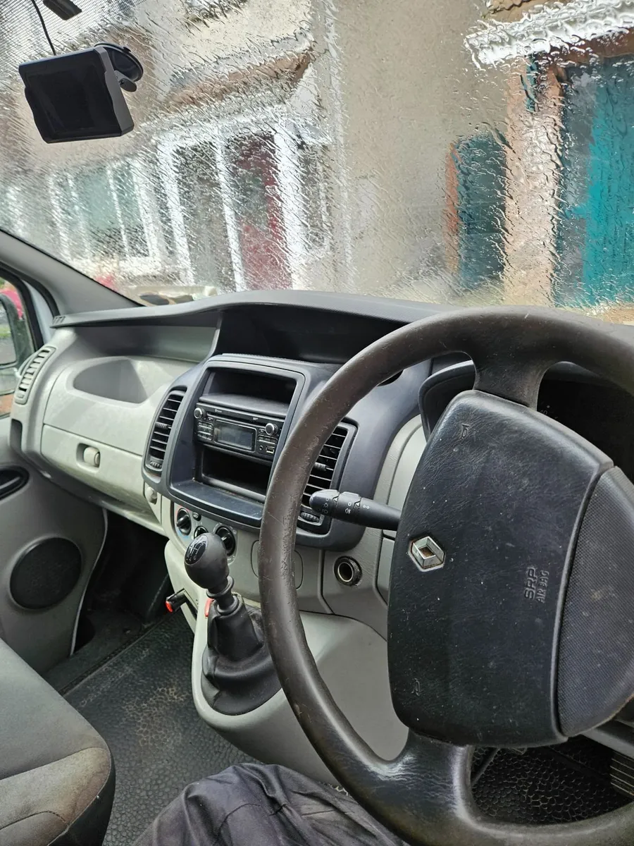 Renault Trafic 2014 - Image 2