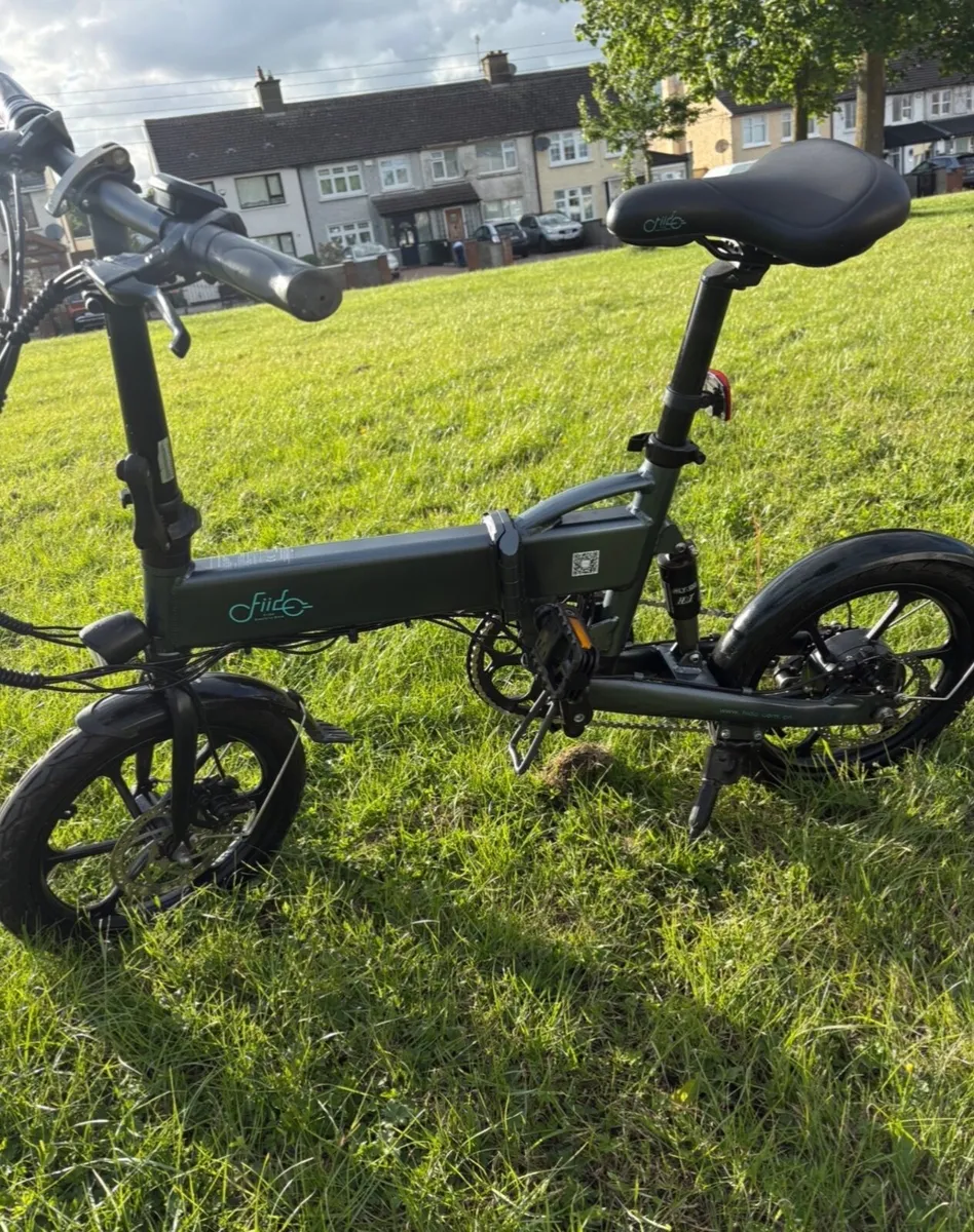Fiido D2s foldable electric bike - Image 1