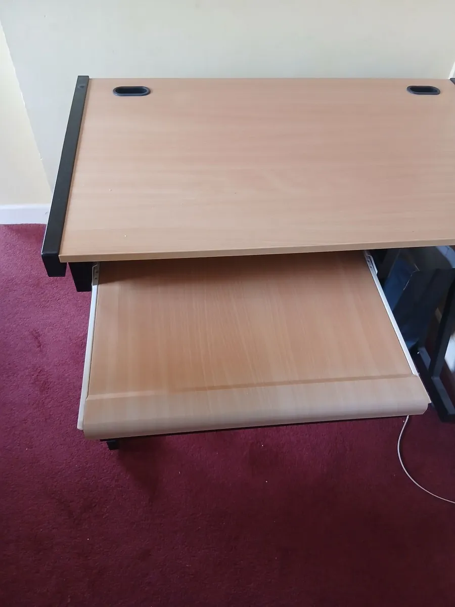 Computer table /Study desk - Image 2
