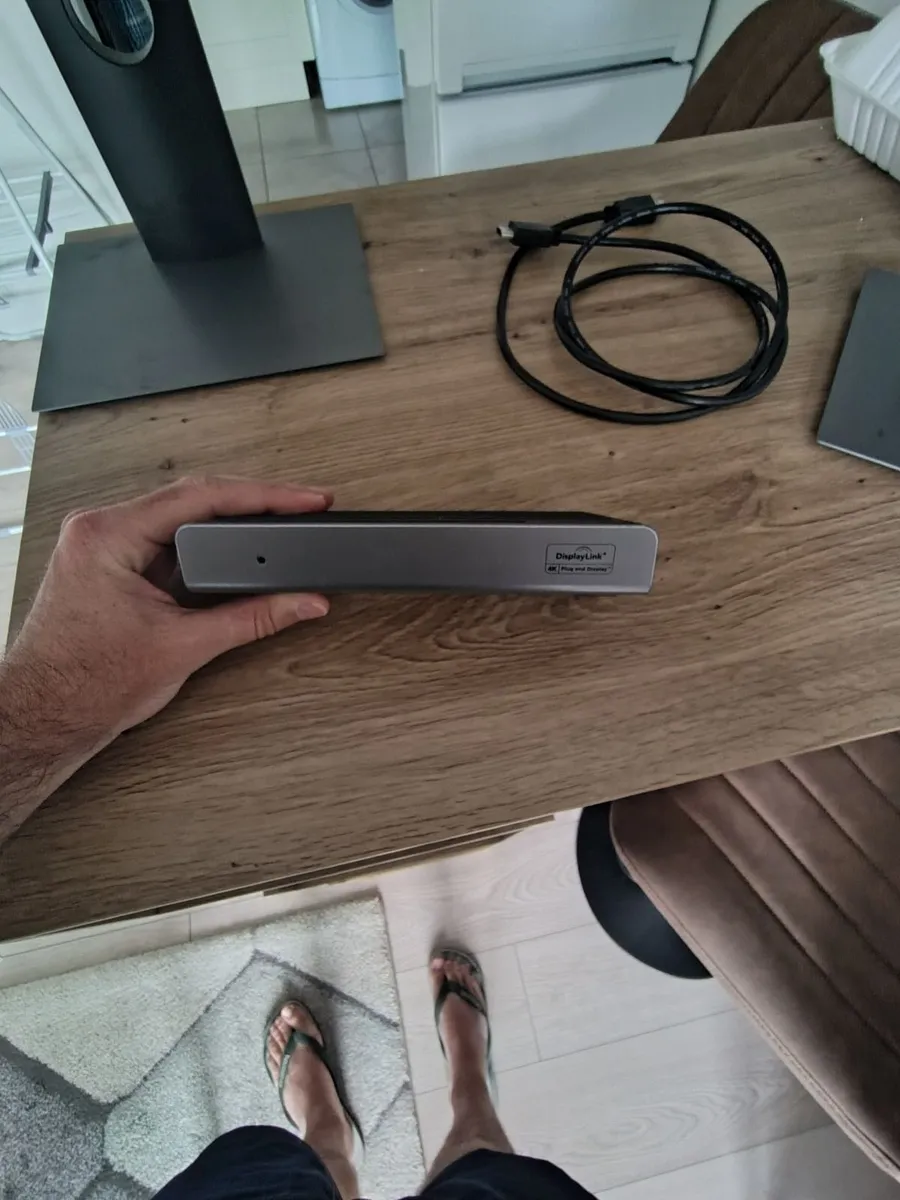 Dual Dell 24” Monitor Setup + Targus USB-C 4K Dock - Image 3