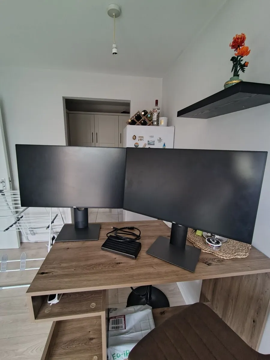 Dual Dell 24” Monitor Setup + Targus USB-C 4K Dock - Image 1