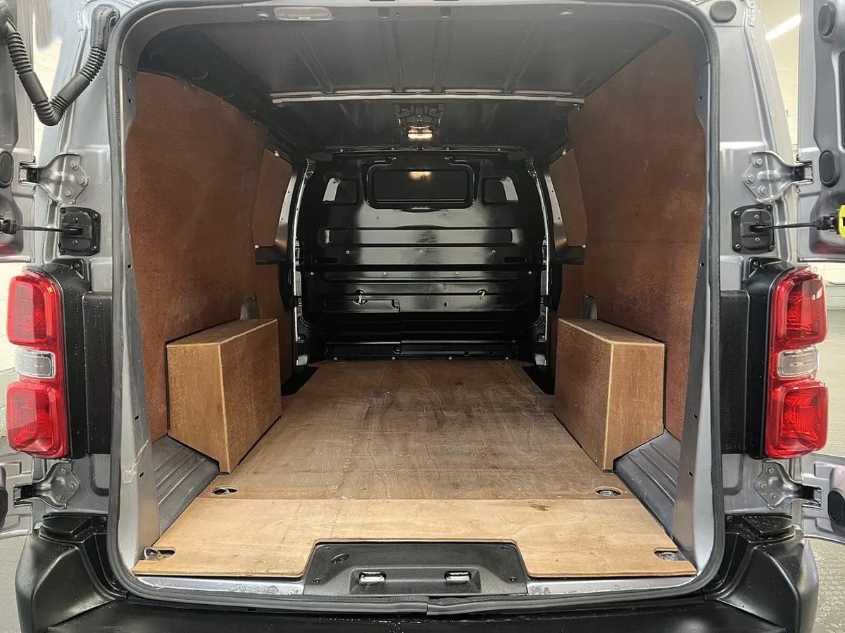 2022 Fiat Scudo Panel Van - Image 2