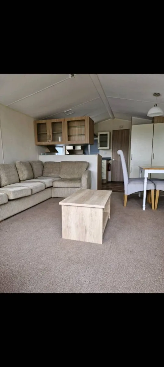 Willerby New Hampton. - Image 1