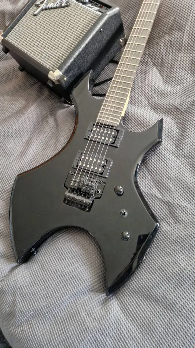 Guitar - Image 4