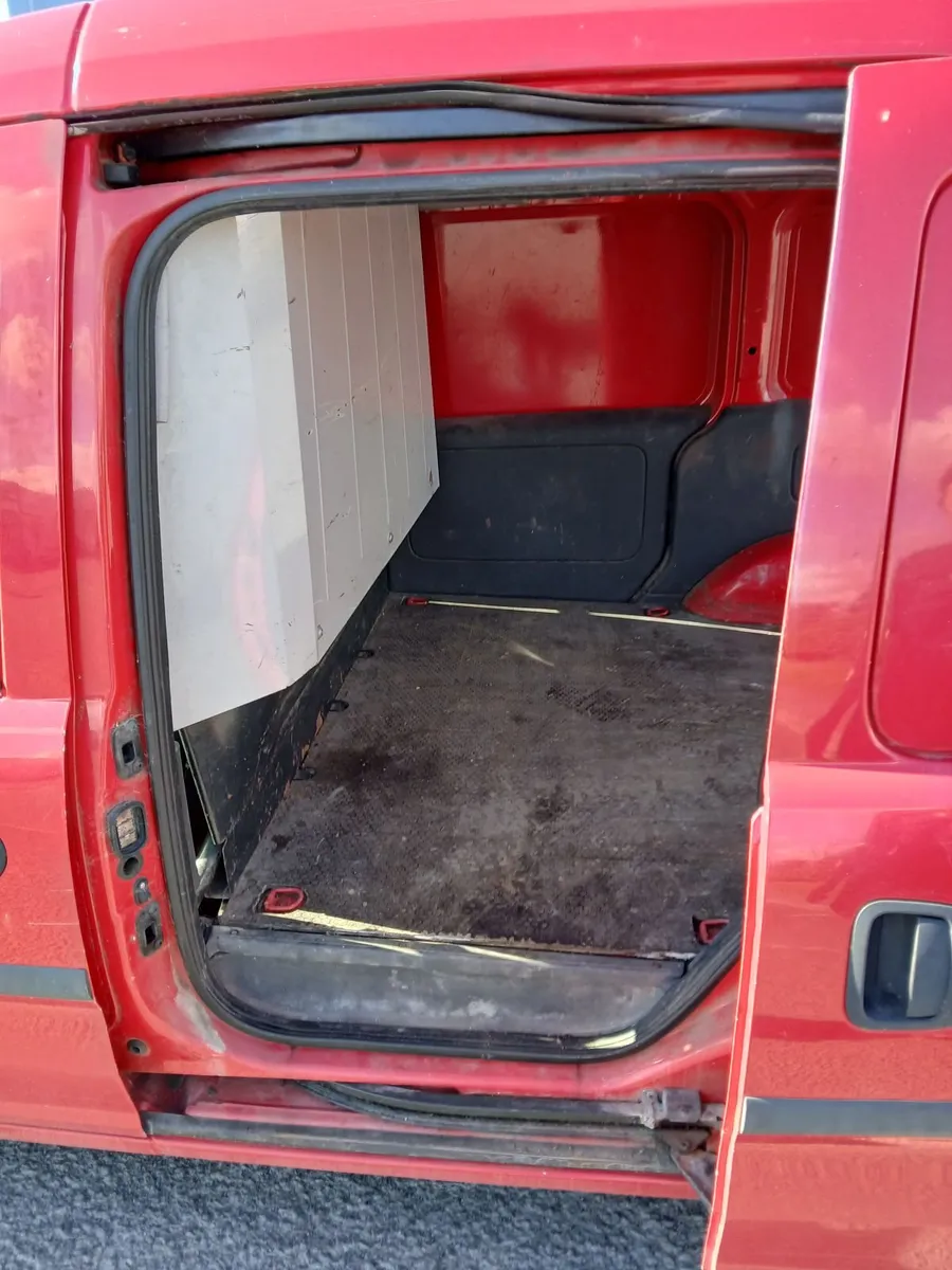Vauxhall Other 2009 - Image 2