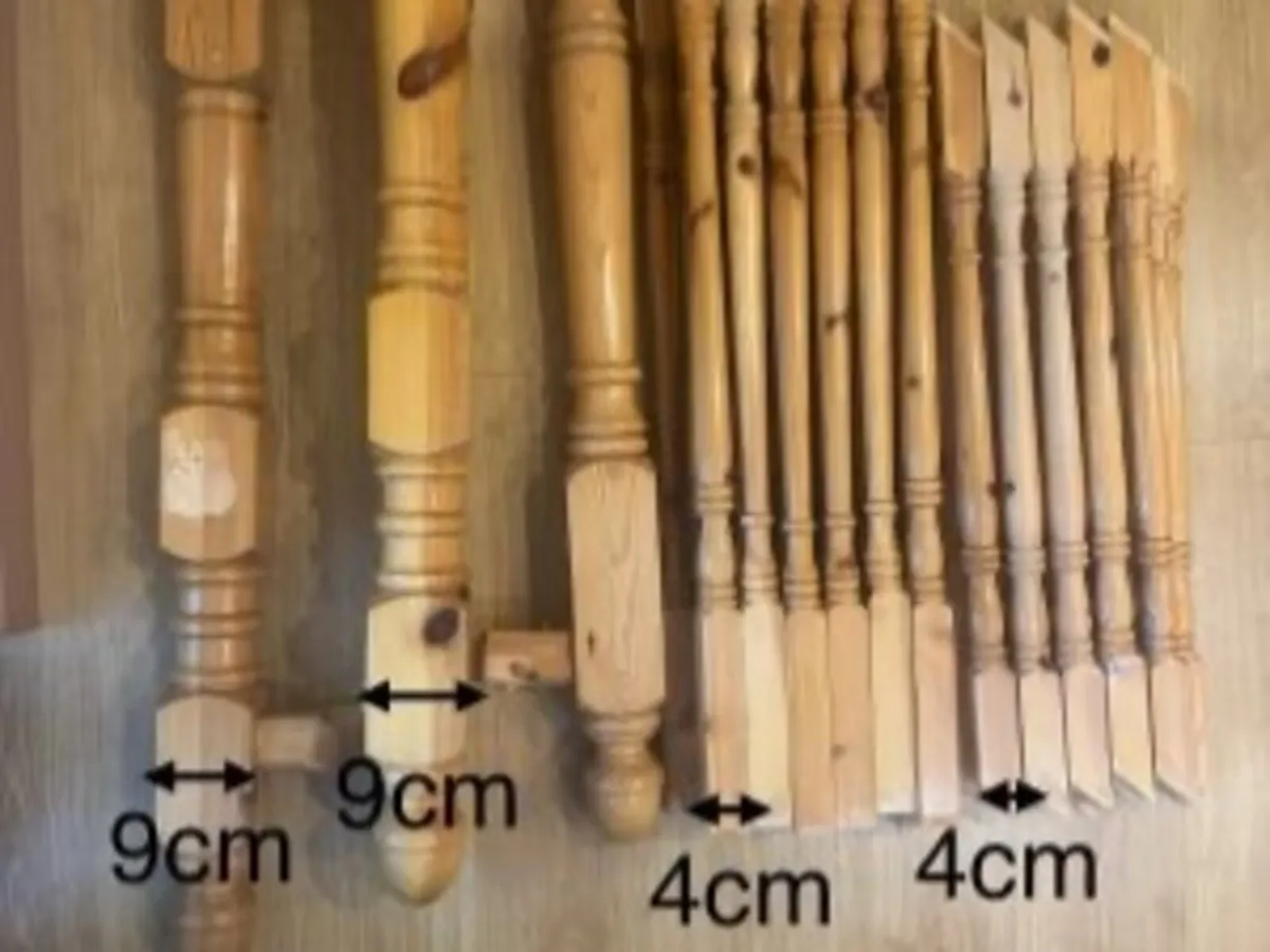 Balusters and newels. - Image 2