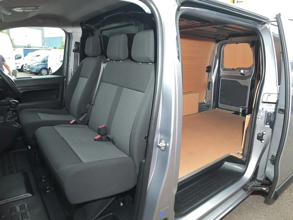 2023 Vauxhall Vivaro Panel Van - Image 2