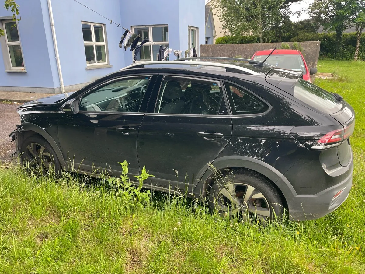 2022 VW Taigo - Accident damaged - runs & moves. - Image 4