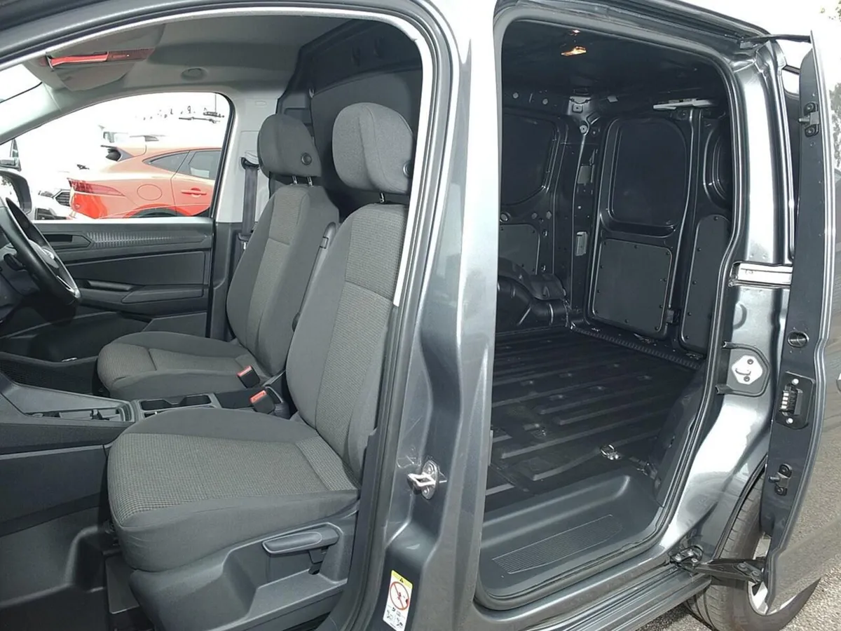 2023 Volkswagen Caddy Panel Van - Image 2