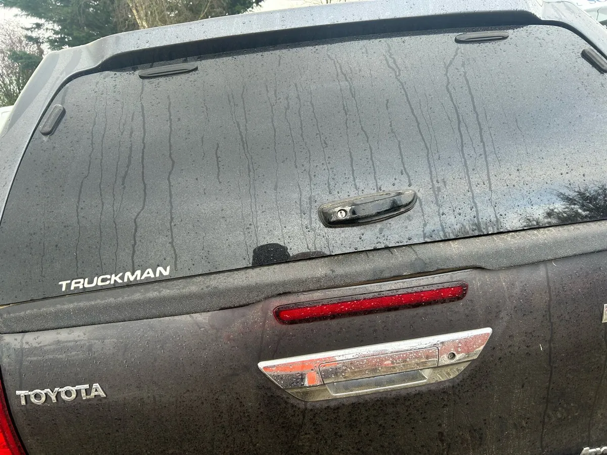 19 hilux  trucman canopy - Image 4