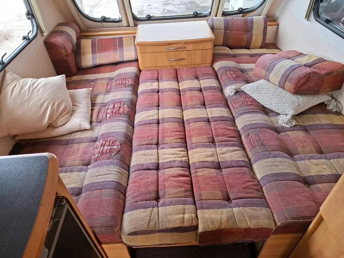 SWIFT 5 BERT CARAVAN - Image 4