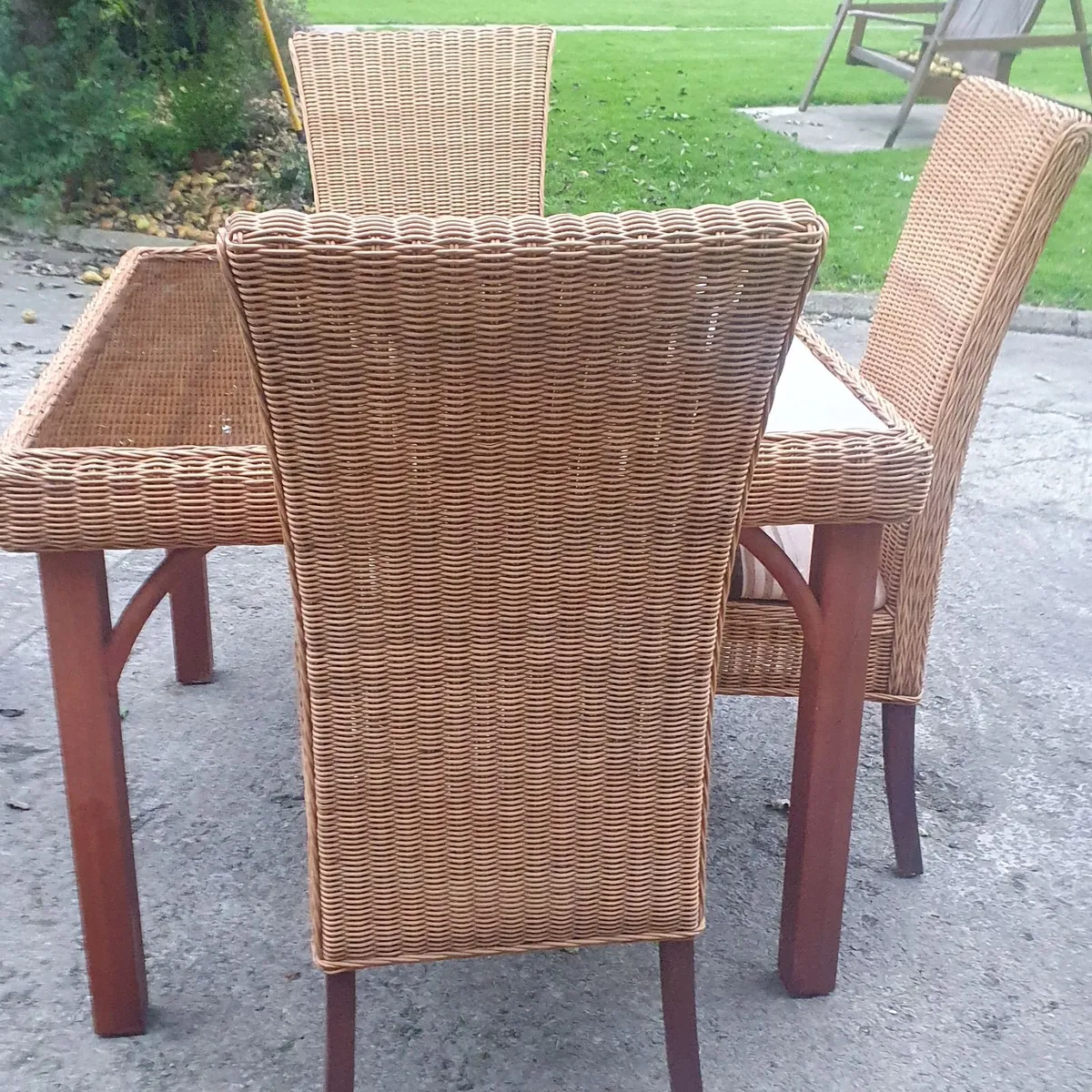 NEW TABLE AND FOUR CHAIRS - Image 3