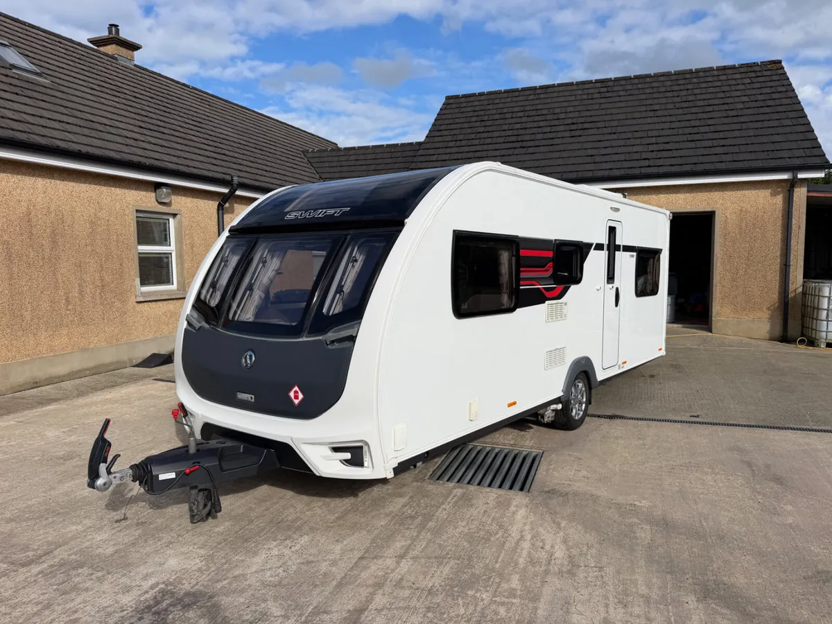 Sterling Eccles / Swift 590 - Image 1