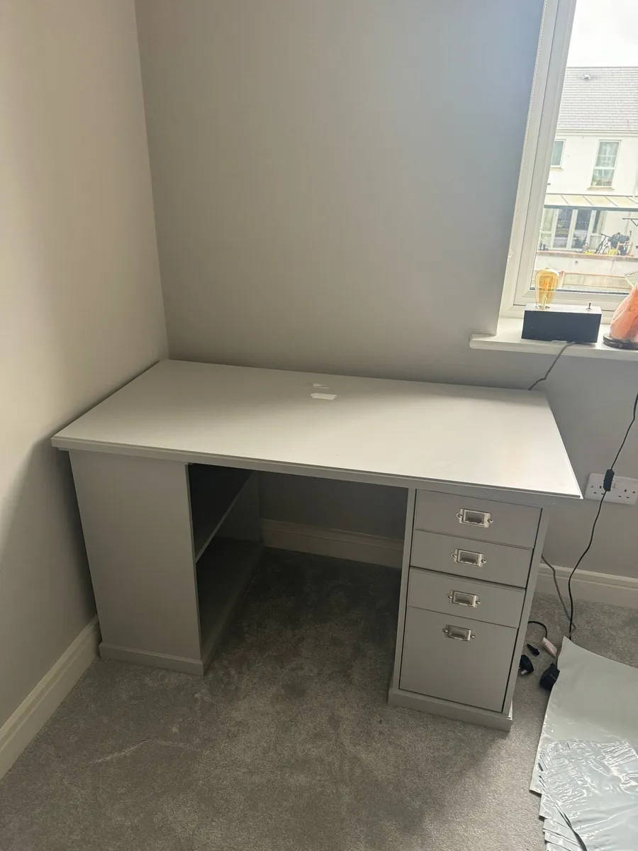 Desk - Image 1