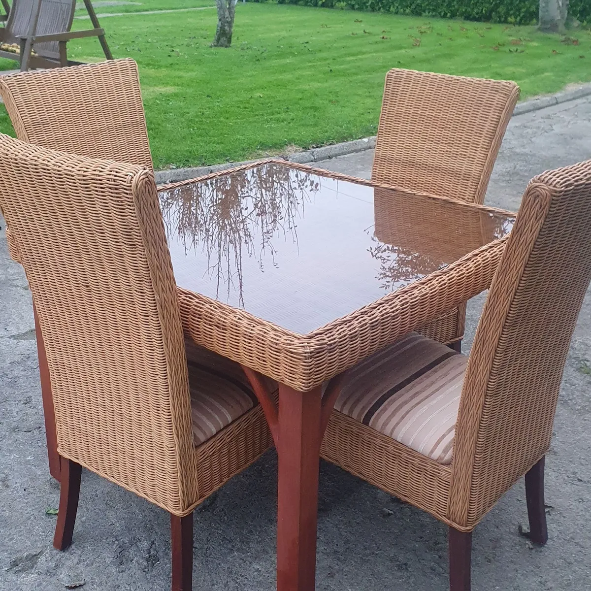 NEW TABLE AND FOUR CHAIRS - Image 1