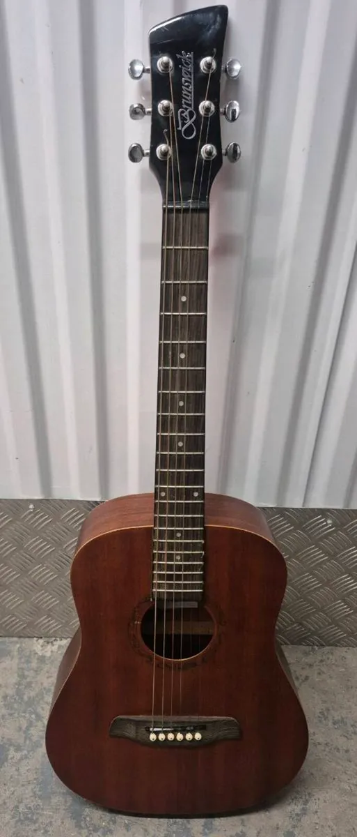 Brunswick BT200 Travel Size Acoustic Guitar - Image 2