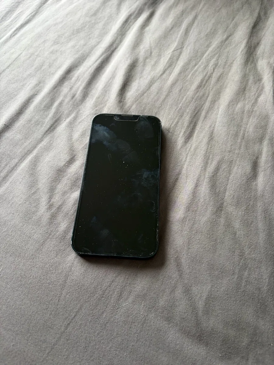 iPhone 14 - Image 3