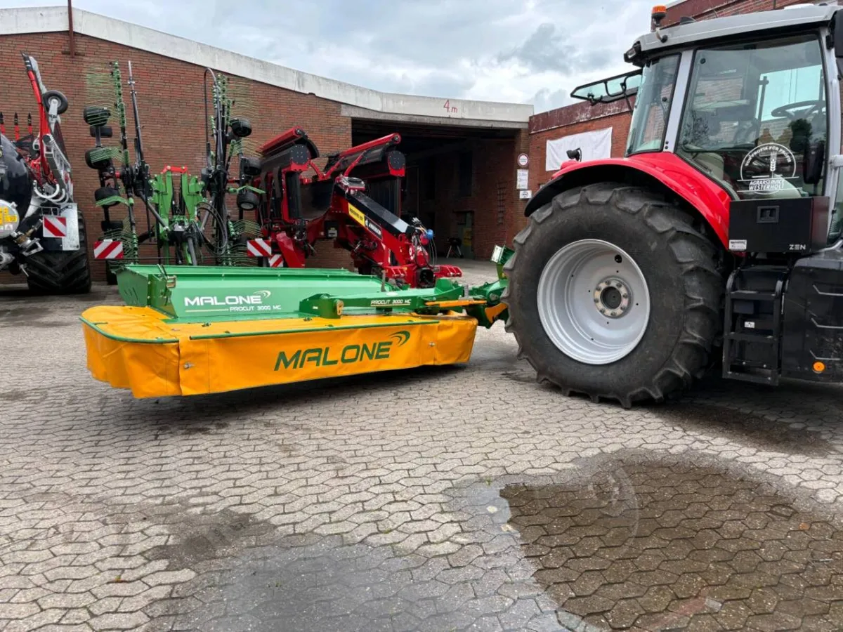 Malone Procut 3000 MC – Rear Mounted Mower Conditi - Image 1