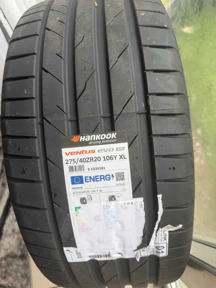 Tyres 275/40/20 Brad new - Image 2