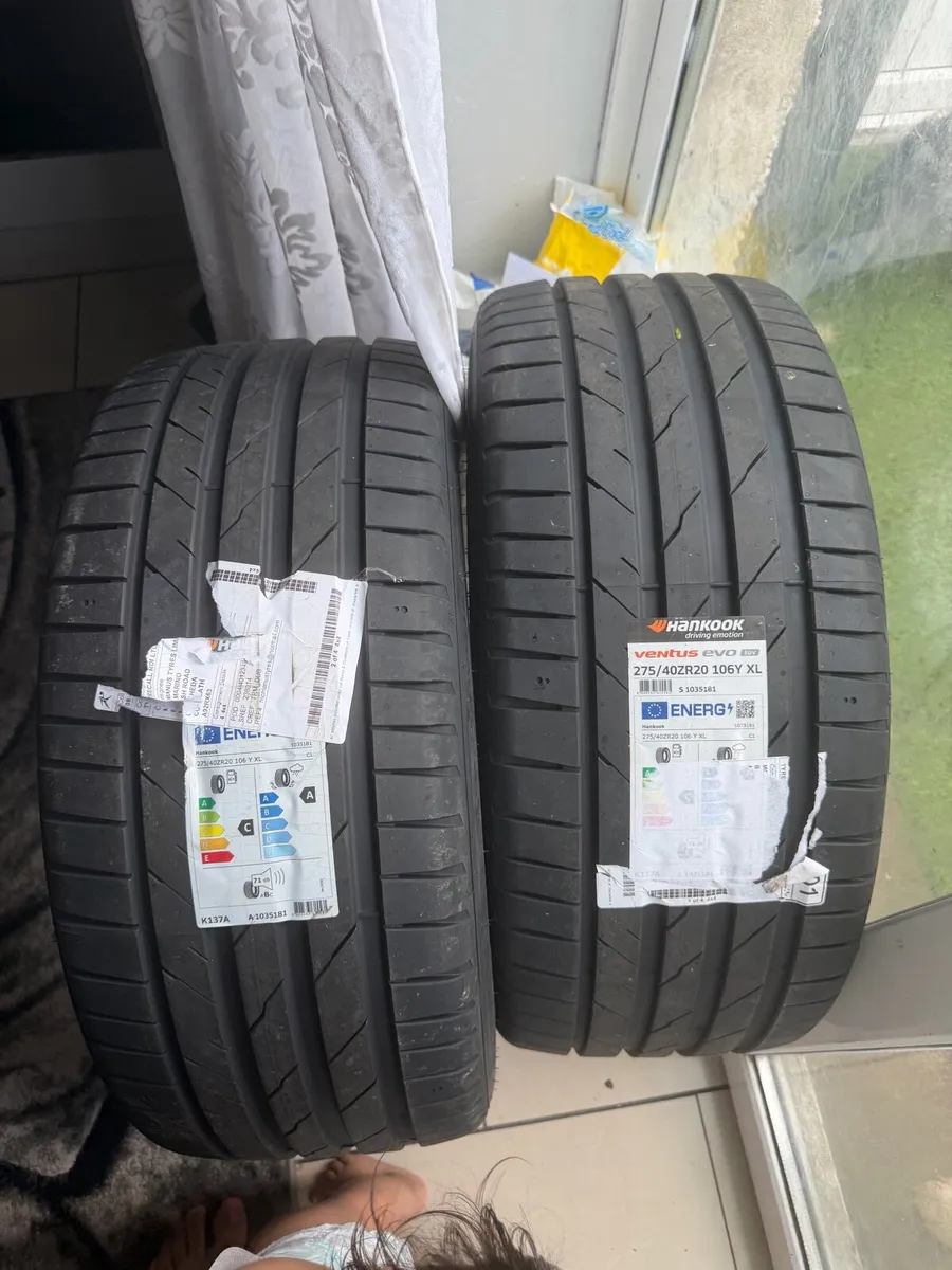 Tyres 275/40/20 Brad new - Image 1