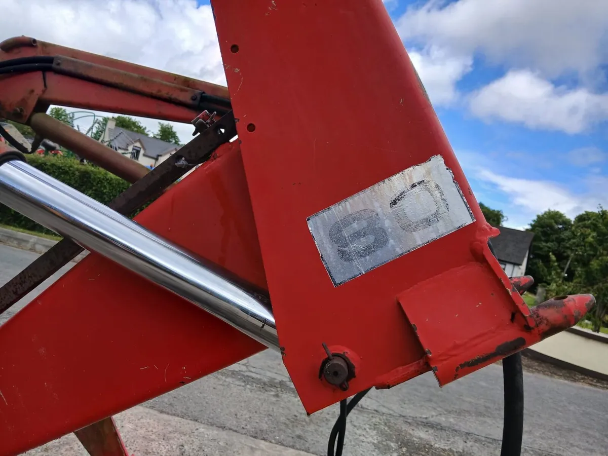 Massey Ferguson 80 power loader - Image 2