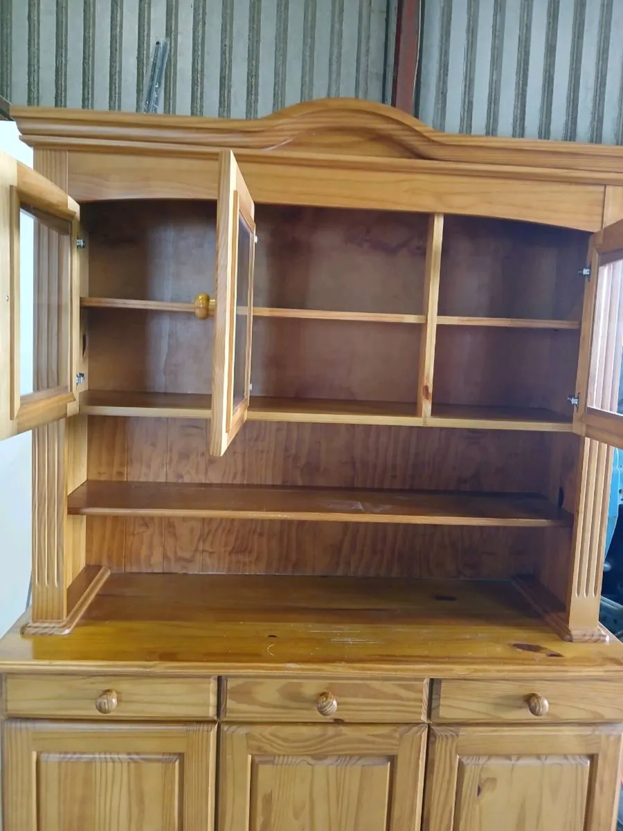 Dresser - Image 2