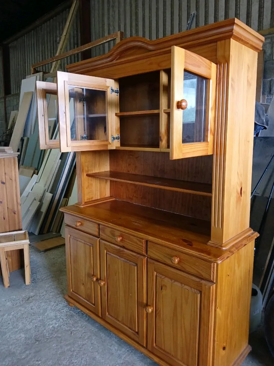 Dresser - Image 3