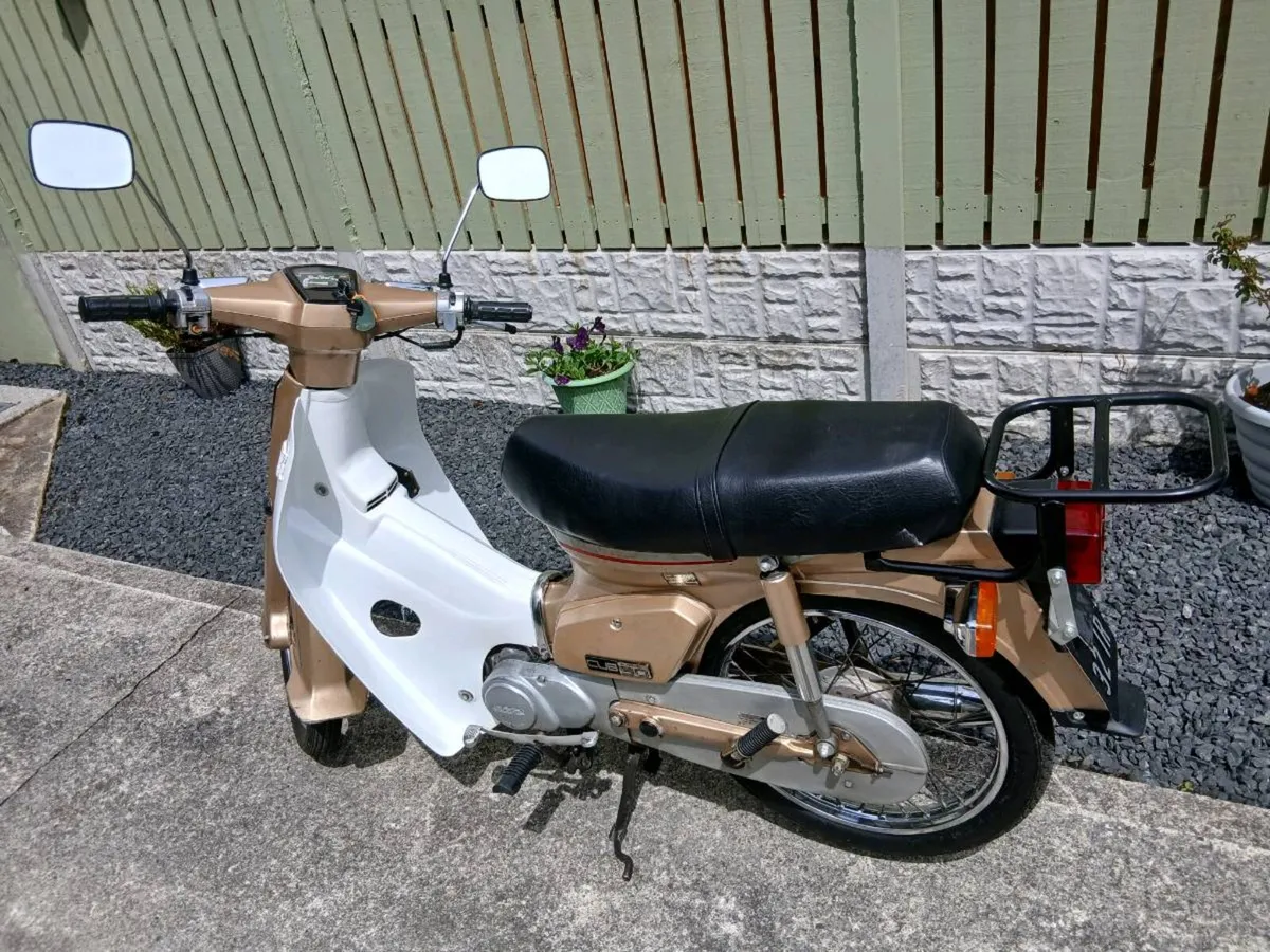 Vintage Honda c90 - Image 2