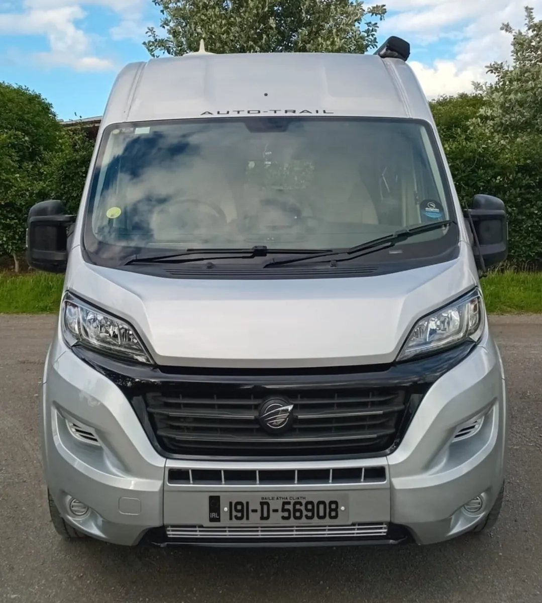 Campervan 2019 Auto-Trail V-Line 634 Sport - Image 2