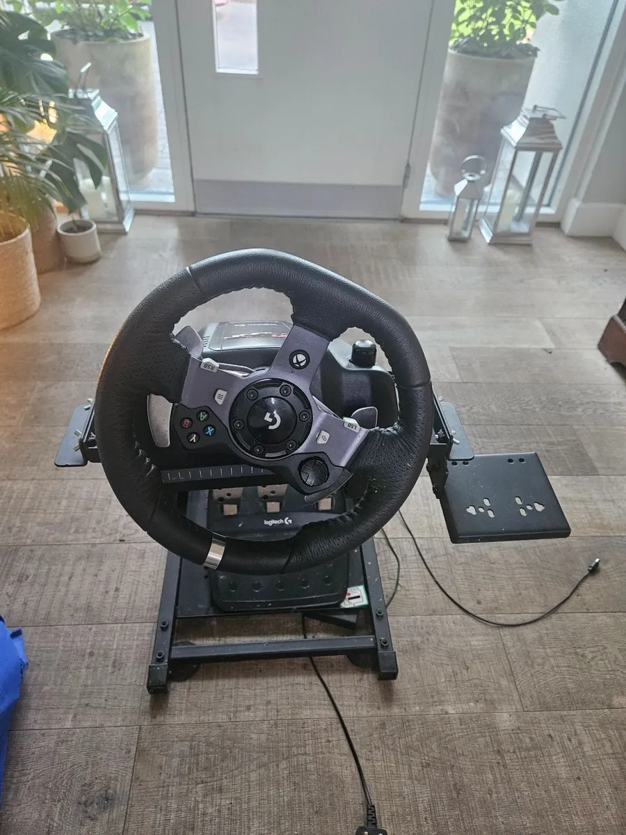 Logitech G920 Racing Wheel, Pedals & Stand – Xbox - Image 2