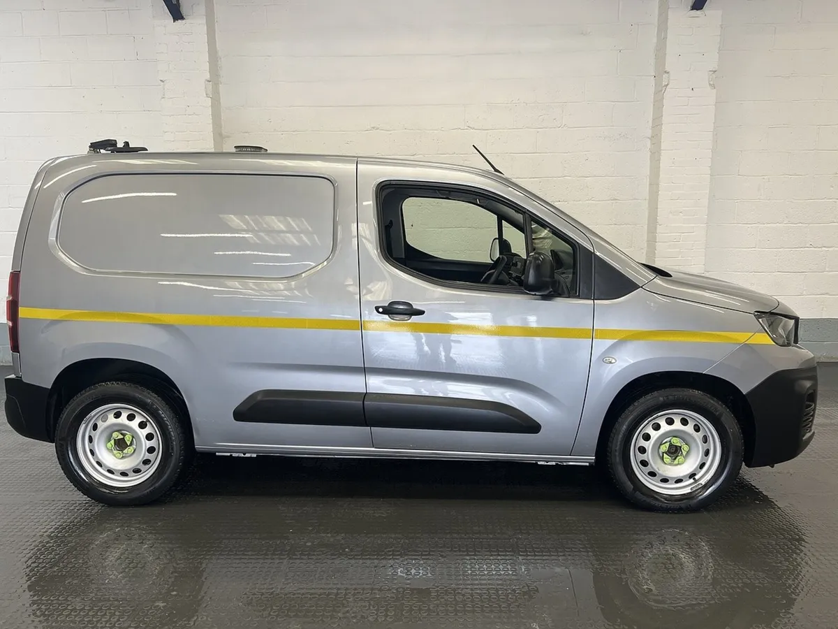 2020 Peugeot Partner Panel Van - Image 1