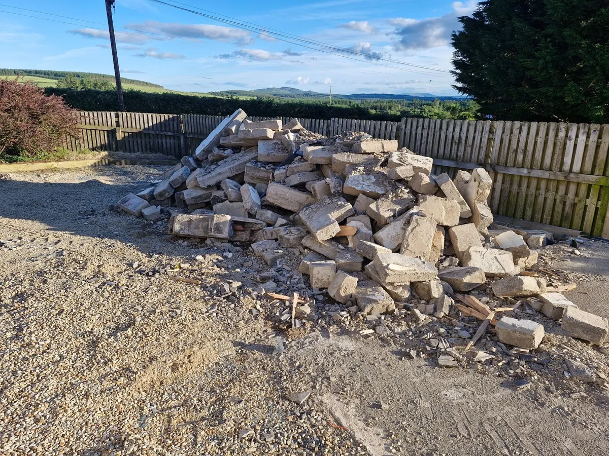 Cement blocks free to collect - Image 2