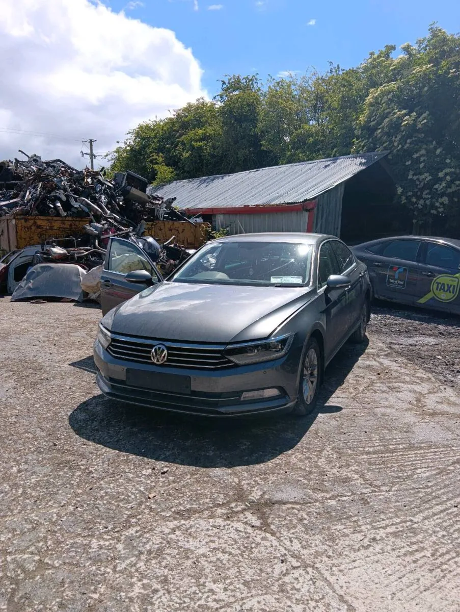 Breaking vw Passat 2017 1.6tdi - Image 1