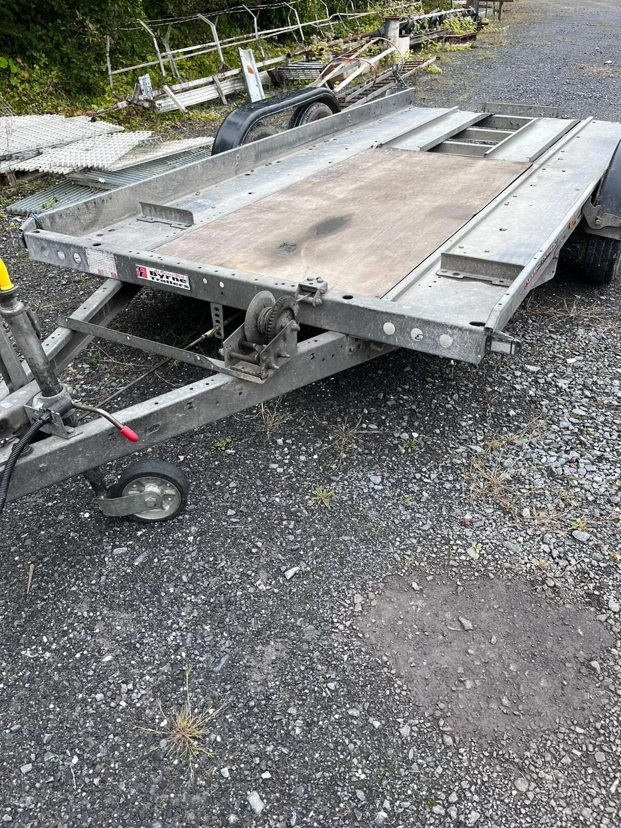 Trailers - Image 1