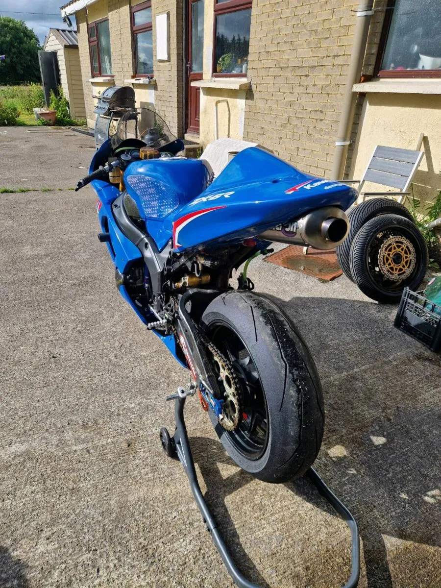 Kawasaki zx6rr race bike - Image 3