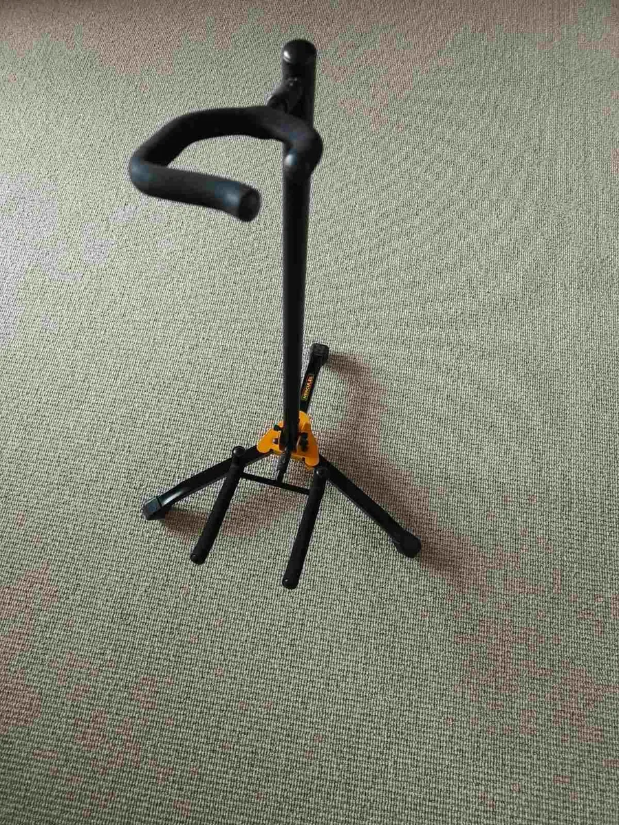 Hercules GS405B Guitar Stand with Shoksafe Secure - Image 1